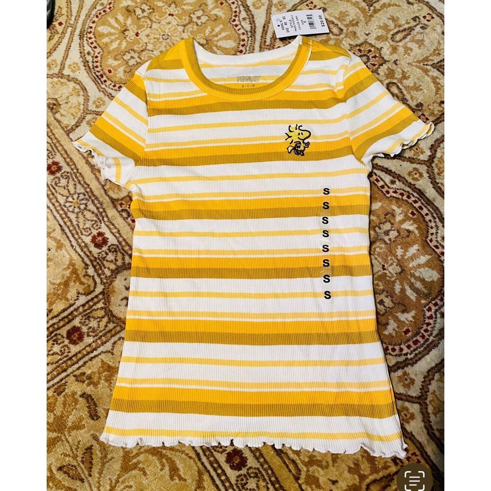 NWT Peanuts Tweety Tweetie Snoopy Struped Ribbed Scalloped Fitted Top Small New‎